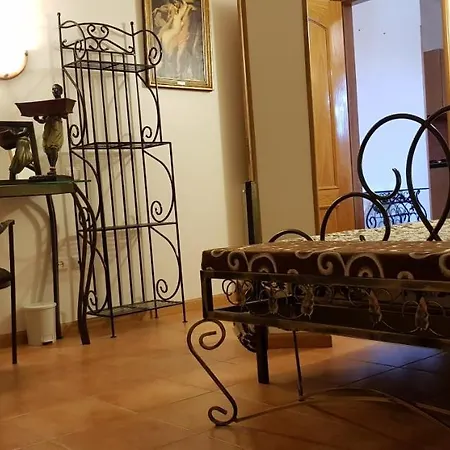 Silver Coast Apartments Arnal