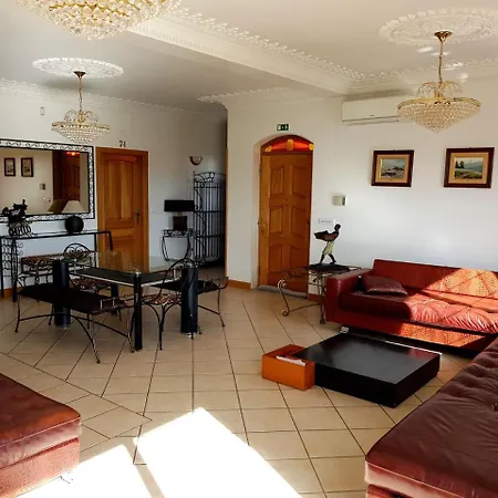 Silver Coast Apartments Apartament Arnal